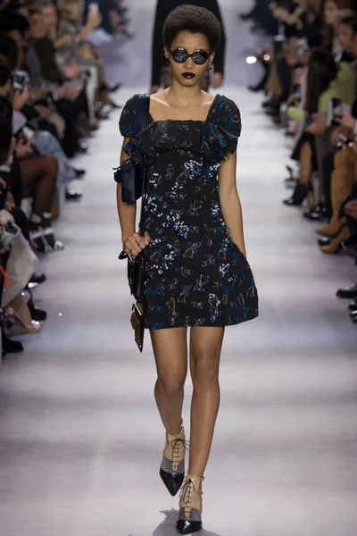 Look 13